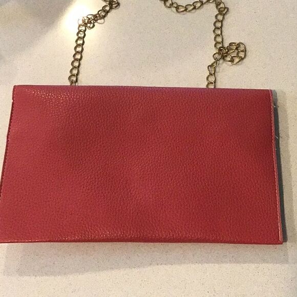 Purse NWT Merci Beaucoup Clutch New Bag Purse Crossbody Magenta Pink Brass Chain - Picture 8 of 11